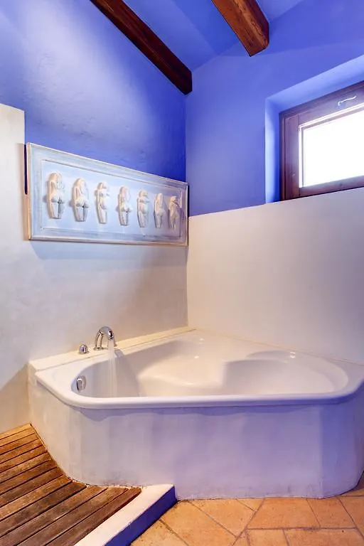 Country house Mas Petit Apartment La Bisbal